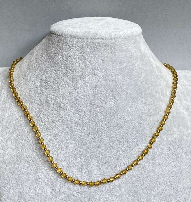 Чокер от чешки кристал гранован рондел 3,5x3 мм ±, хематитово топче 2 мм ±, дължина 40 см с допълнителна верига от 5 см