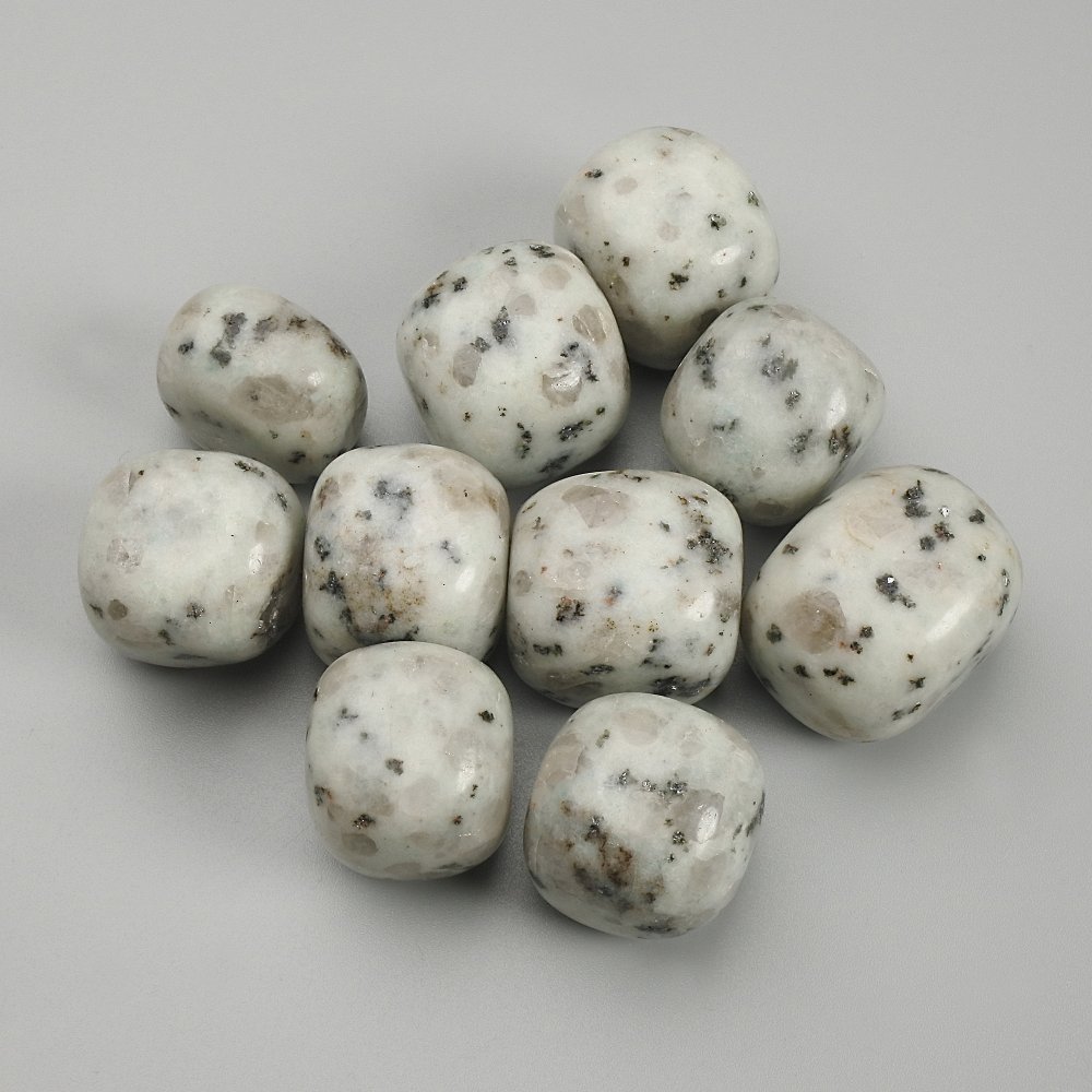 Яшма киви фасетирани самородки без дупка 16-18×16-22 мм+-