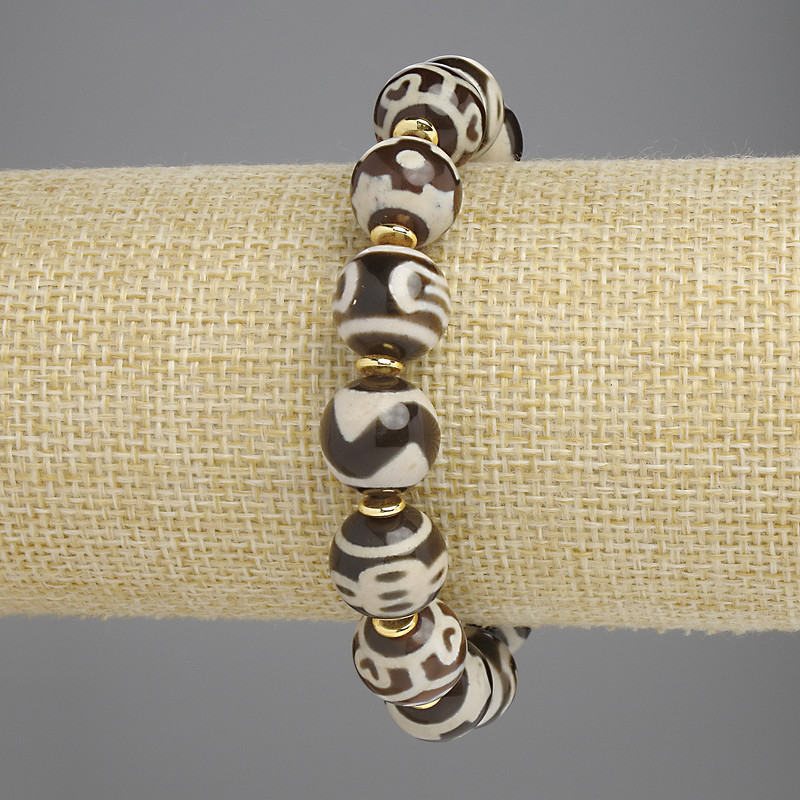 Браслет от ахат с гладка мъниста, диаметър около 12 мм, с метални вложки, дължина 18 см ± еластична основа