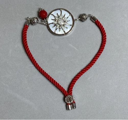 Текстилна гривна, диаметър 5,5 мм ±, регулируема, с метална вложка, диаметър 24 мм ±, сребрист метал