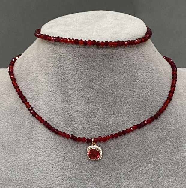 Комплект бижута от чешки кристал, грановани рондели 3×2 мм + чокър, дължина 38 см + 5 см удължаваща верижка; гривна, дължина 18 см + 5 см удължаваща верижка