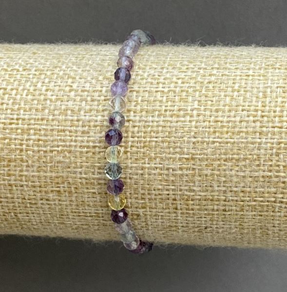 Браслет флуорит гранена мънина, диаметър 4 мм ±, дължина 18 см ± (еластичен)