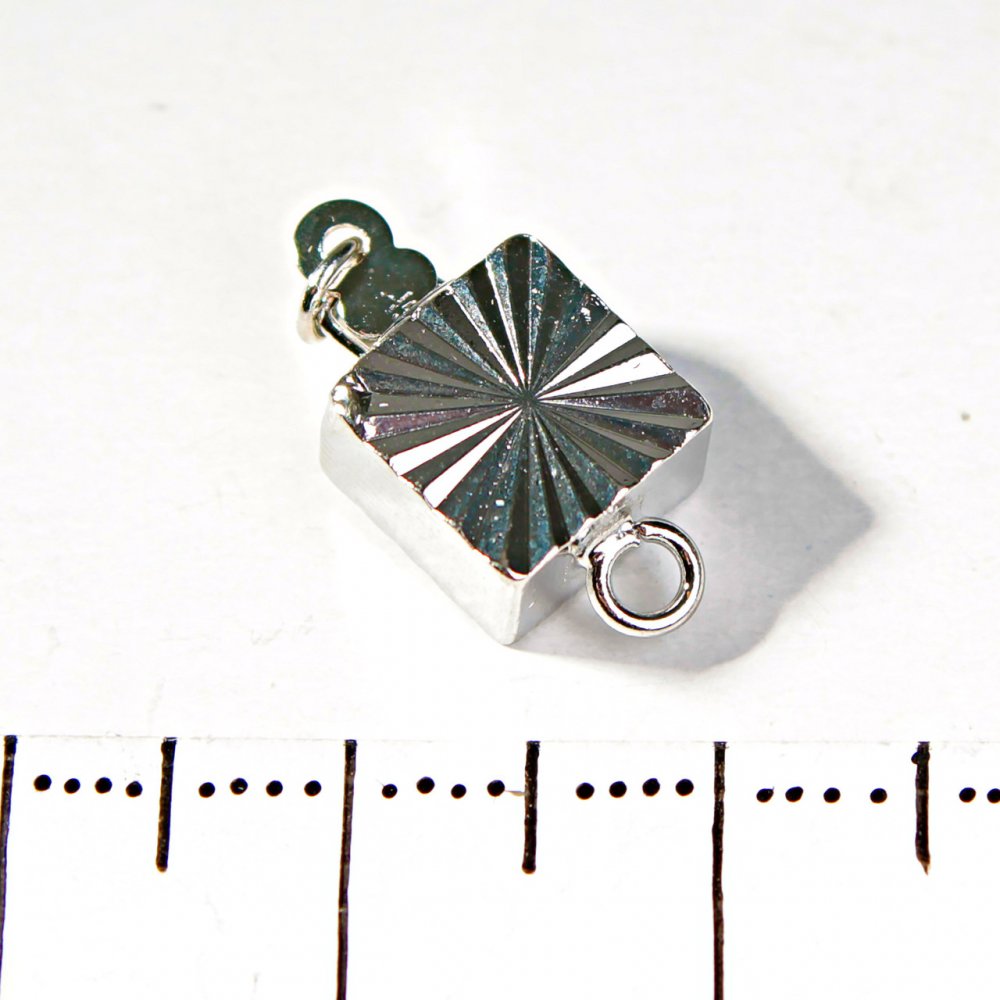 (18 мм) квадратен закопчалник за гривни с фиксатор