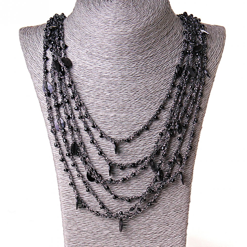 Огърлица „Паяжина“ с овални висулки, черна, дължина 70 см