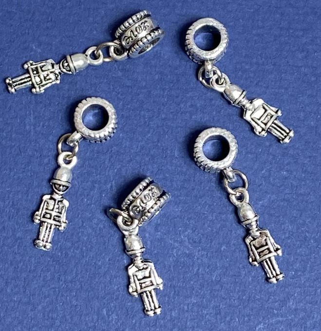 Бейл с висулка «Солдатик Пандора», дължина 3 см