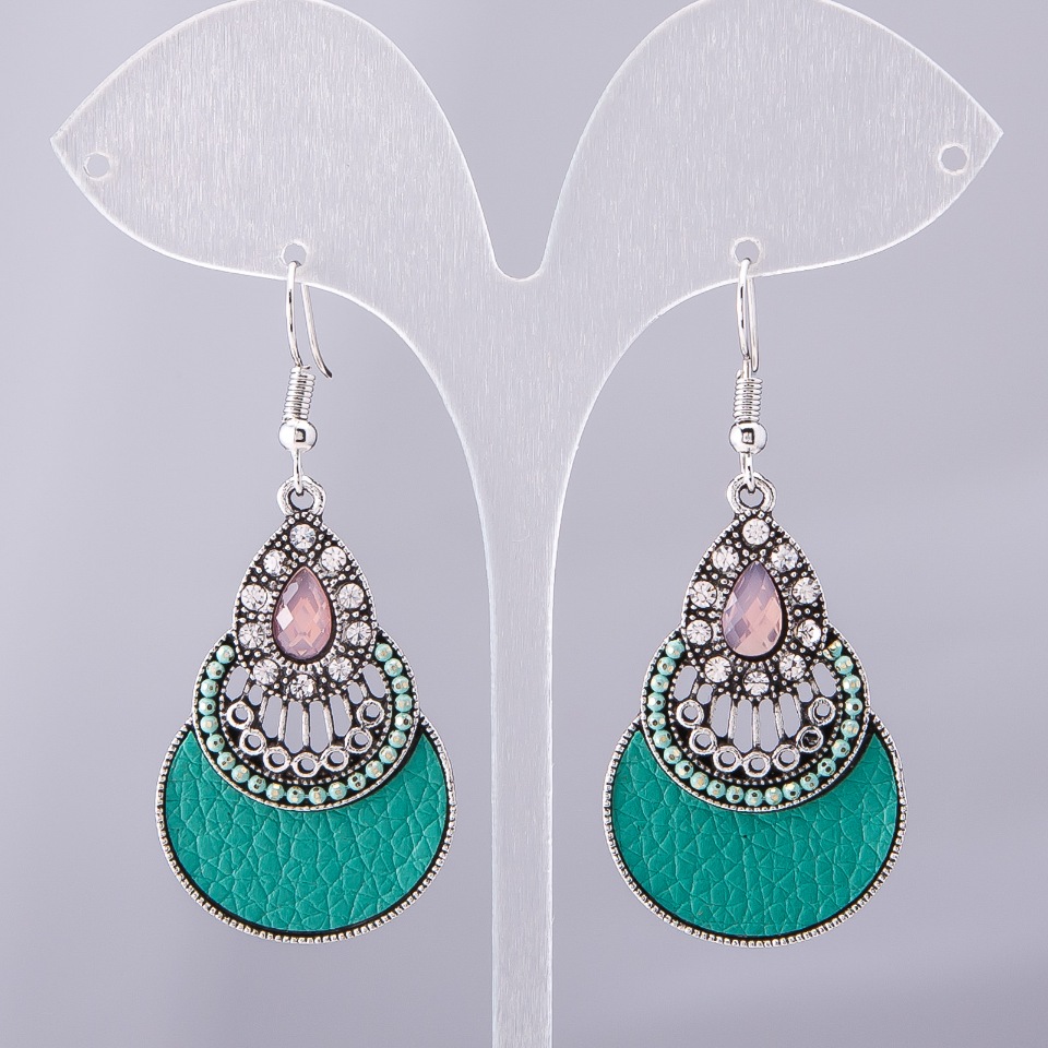 Обеци «Капка» серия ръчна изработка зелени - 40×25 мм, дължина 5,5 см