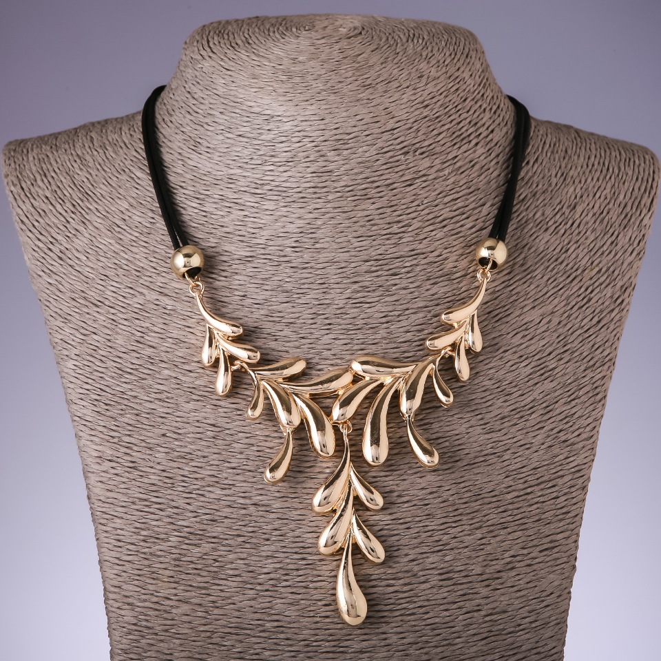 Ожерелие на шнурове Хайтек «Клончета в иней», дължина 40–48 см, жълт метал