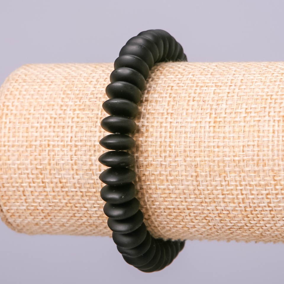 Еластична гривна от изкуствен шунгит с гладък рондел, диаметър 10×4,5 мм, дължина 18 см +