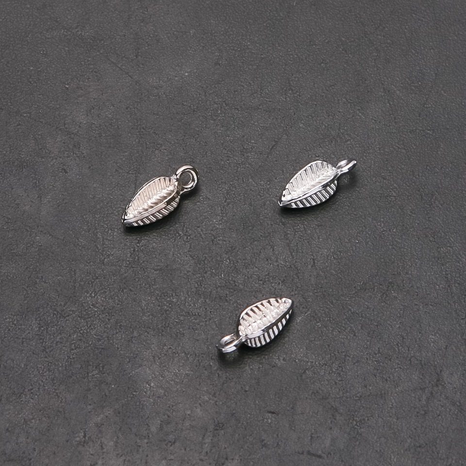 Фурнитура за висулка „Елово клонче“, диаметър 4,5 мм, дължина 13 мм, диаметър на отвора 1,7 мм, опаковка 36 бр. (±)