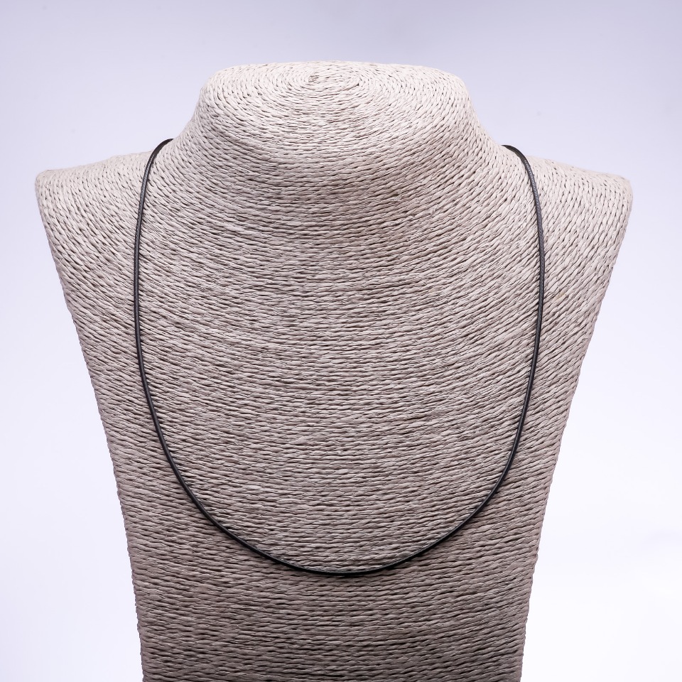 Цена за опаковка /10 бр. Вощен шнур (единичен), дължина 60-65 см, диаметър 1,5 мм