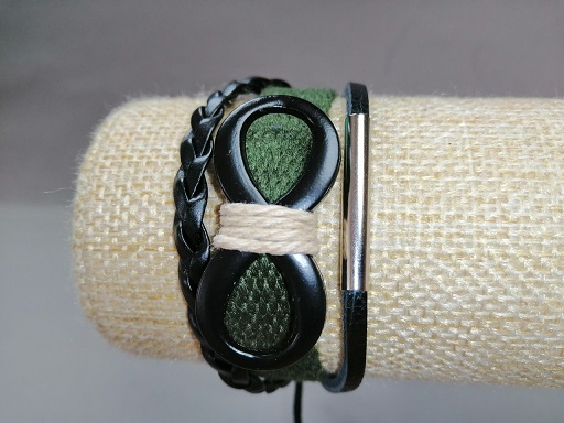 Детска гривна «Безкрайност» зелена, с регулиращ шнур