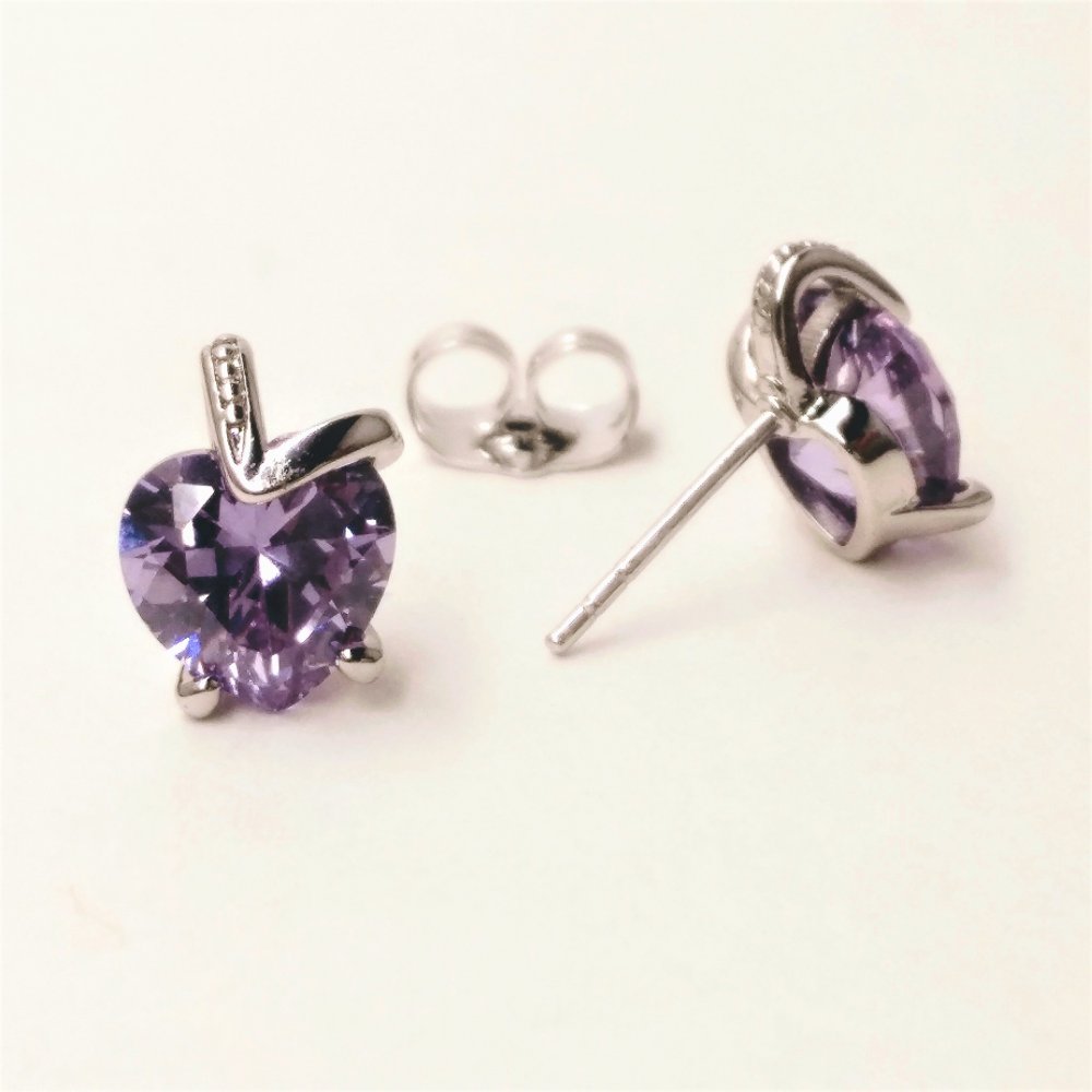 Обеци Xuping пусети — сърце с камък, цвят светло лилав, диаметър 11×9 мм, родиево покритие