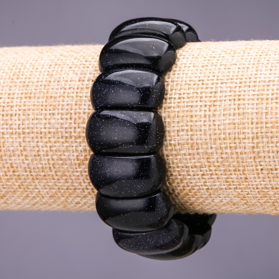 Браслет авантюрин (изкуствен) син пясък на Нощта на Каира, ланка 25×12 мм, дължина 18 см, на еластична основа