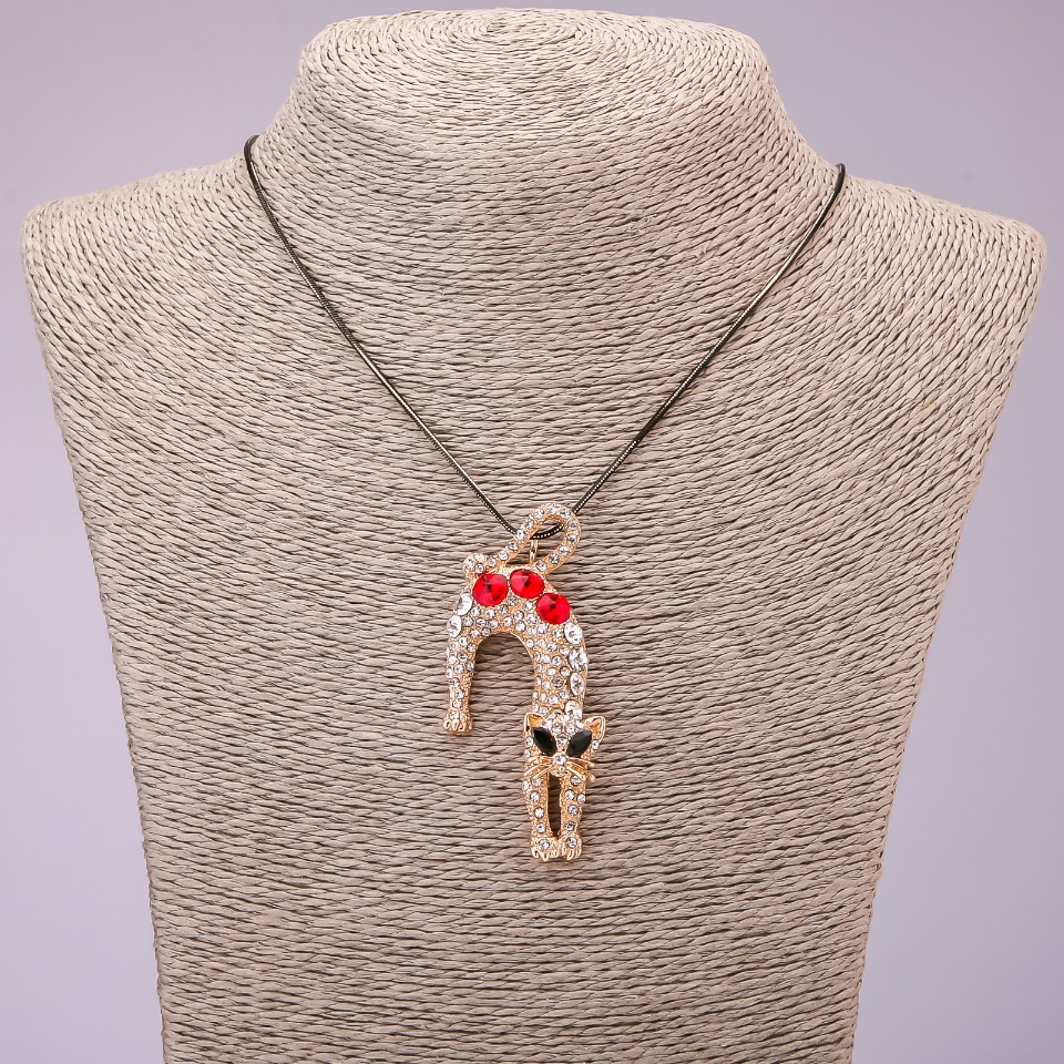 Висулка «Котка» с кристали на дълъг метален синджир «черно злато», диаметър 31×65 мм, дължина 70 см