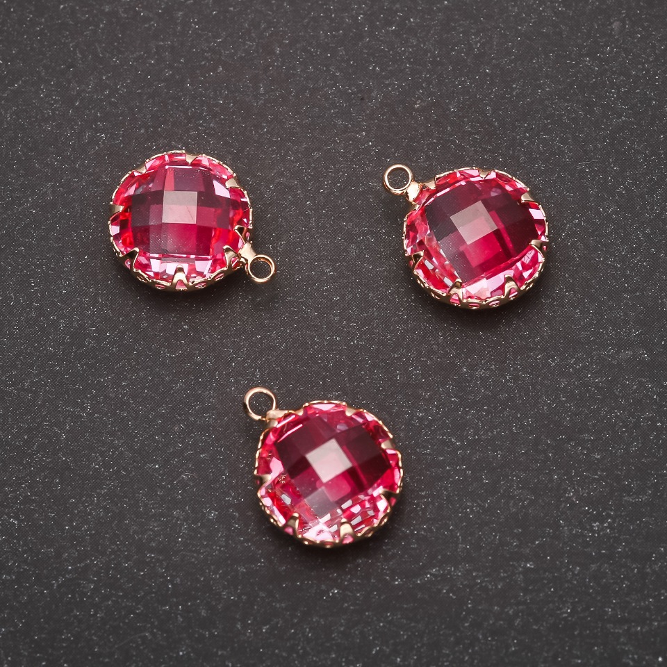 Подвеска «Кръг» розов цвят, златист обков 10х17 мм