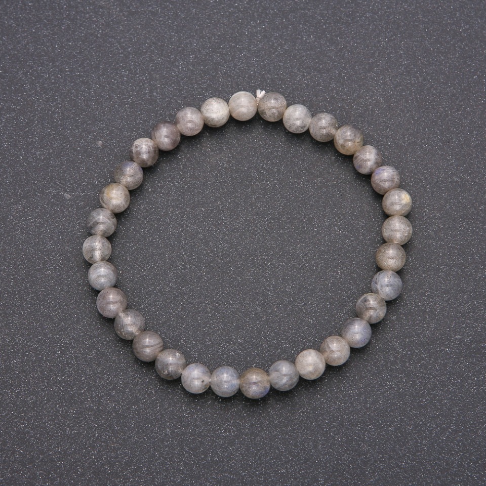 Гривна от естествен лабрадорит на ластик, гладко топче, диаметър около 6 мм, дължина 18 см