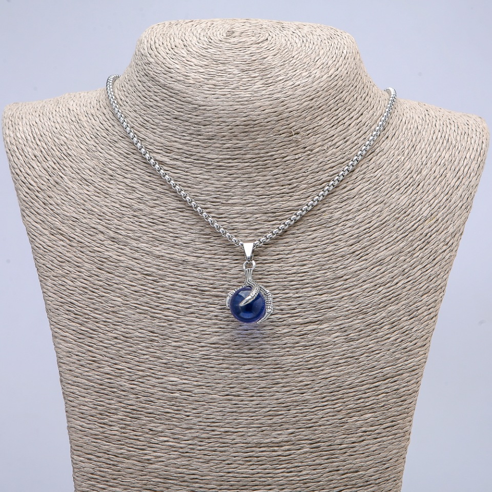 Кулон «Шар в лапа» 35×17 мм на синджир, дължина 70 см + - сребрист метал