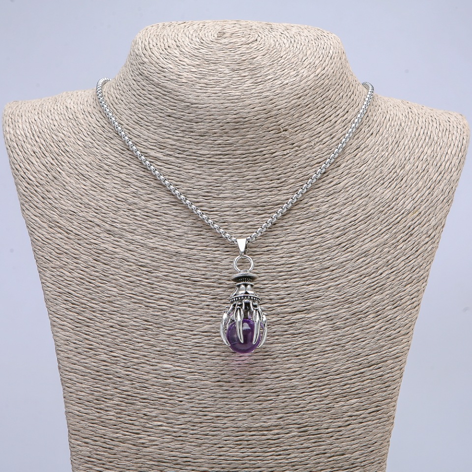 Кулон «Лапа със Шар» 40×20 мм на синджир, дължина 70 см ± сребрист метал