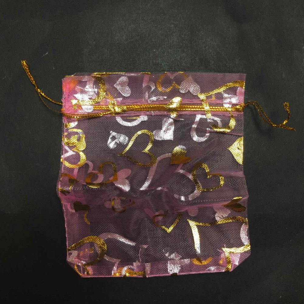 Подаръчна торбичка от органза, розова с златисти сърца и връзки 120×100 мм + - 100 бр +