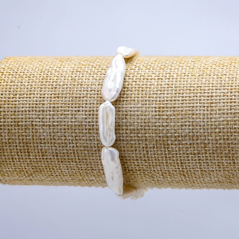 Гривна от барокови перли на ластик, диаметър 7×18 мм (±), дължина 18 см