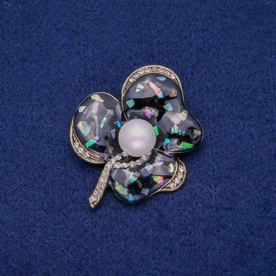 Брошка Цвете с перламутър Халіотит и кристали 41×51 мм, златист метал