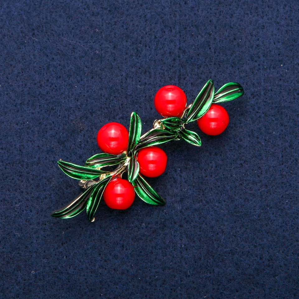 Брошка «Клонка с червени мъниста», емайл, златист метал 26×58 мм