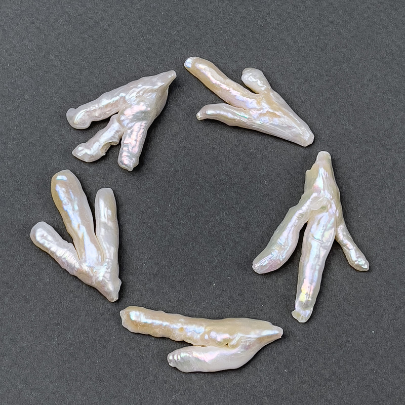 Барокови перли с оттенък «бензин» диаметър 24×37 мм ± през отвора, дължина 37 см ± (на брой)