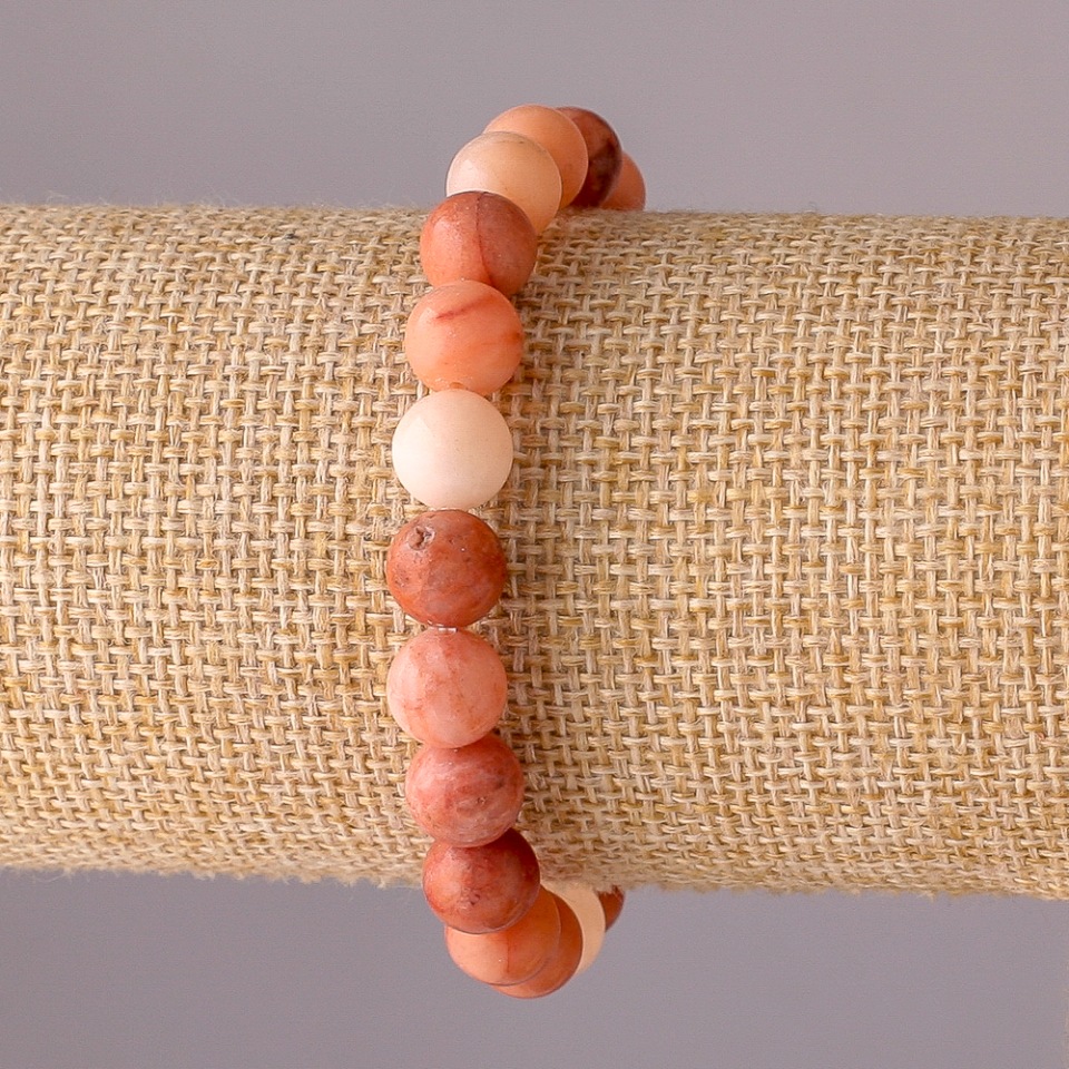 Гривна със селенит на еластична нишка, гладко топче, диаметър 8 мм, обиколка 18 см