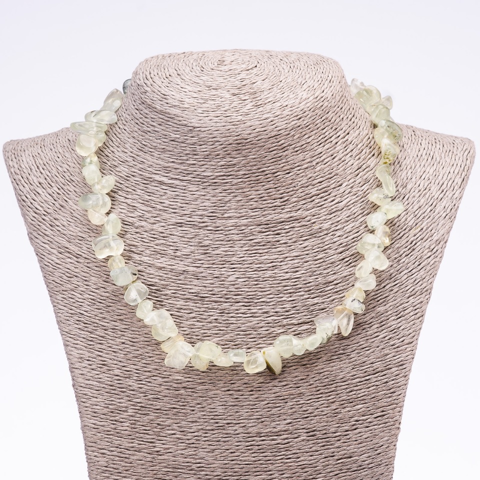 Огърлица от пренит с галтоване «пеперуда», диаметър 6×12 мм (+-), дължина 45–52 см