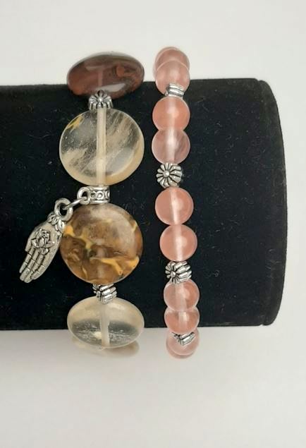 Комплект гривни халцедон, диаметър 6,5 мм, гладка топка, диаметър 15 мм, със сребърни вложки на ластик, дължина 18 см+