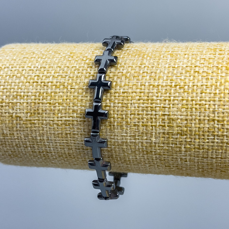 Гривна от хематит с кръст, диаметър 10×8 мм, 5 мм ±, дължина 18 см (еластична)