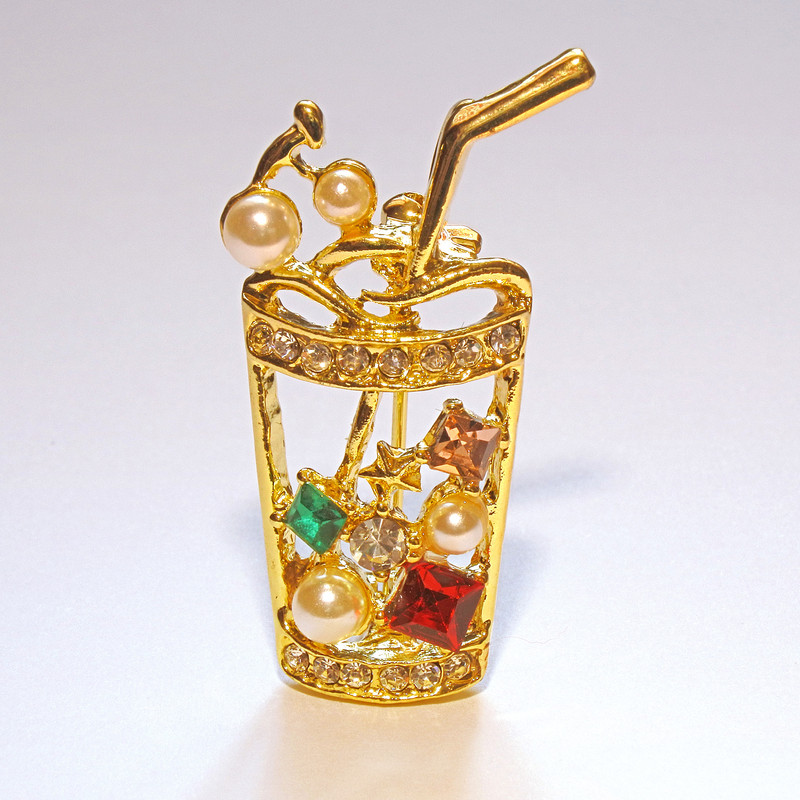 Брошка «Коктейл» разноцветни кристали и мъниста златист метал 15×35 мм